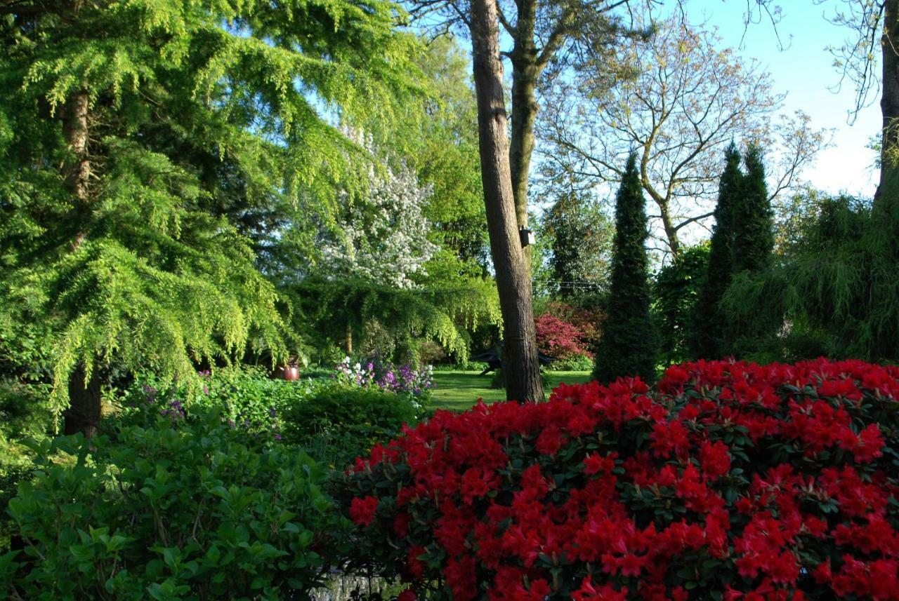 De Riekhoff Villa Een-West Bagian luar foto