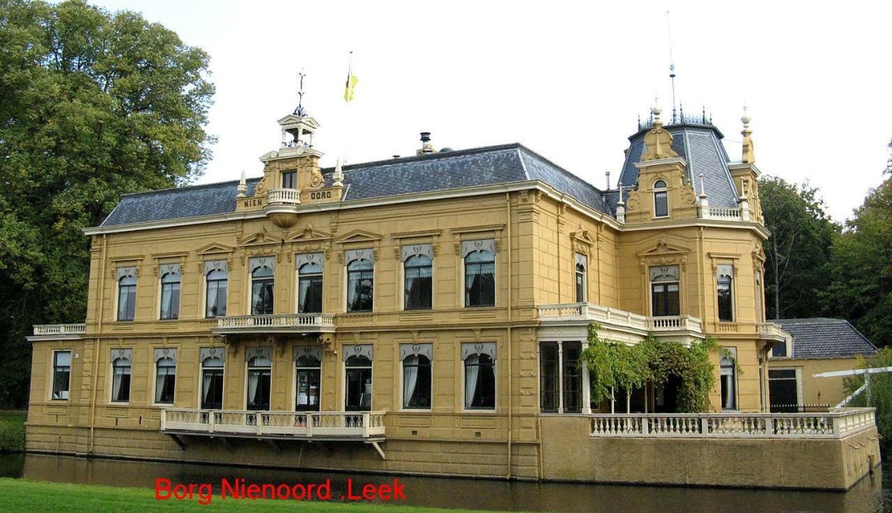 De Riekhoff Villa Een-West Bagian luar foto
